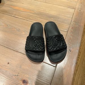 Gucci Womens Size 8 slides